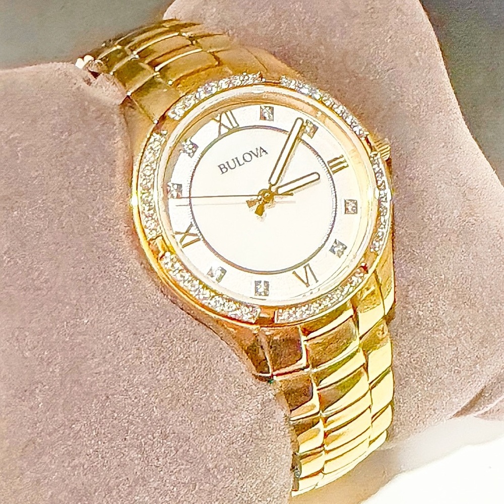 NWT Authentic Bulova Crystal and Gold Watch- never worn, beautiful in org box❤️